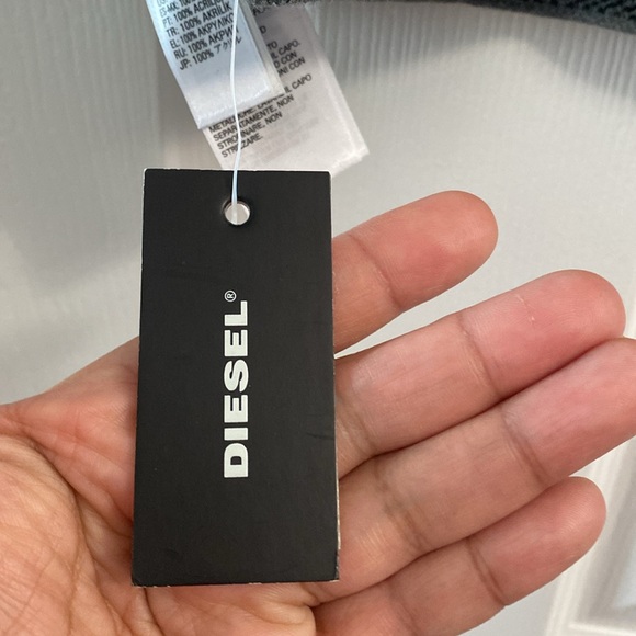 BNWT Diesel Gray Scarves - Picture 4 of 7